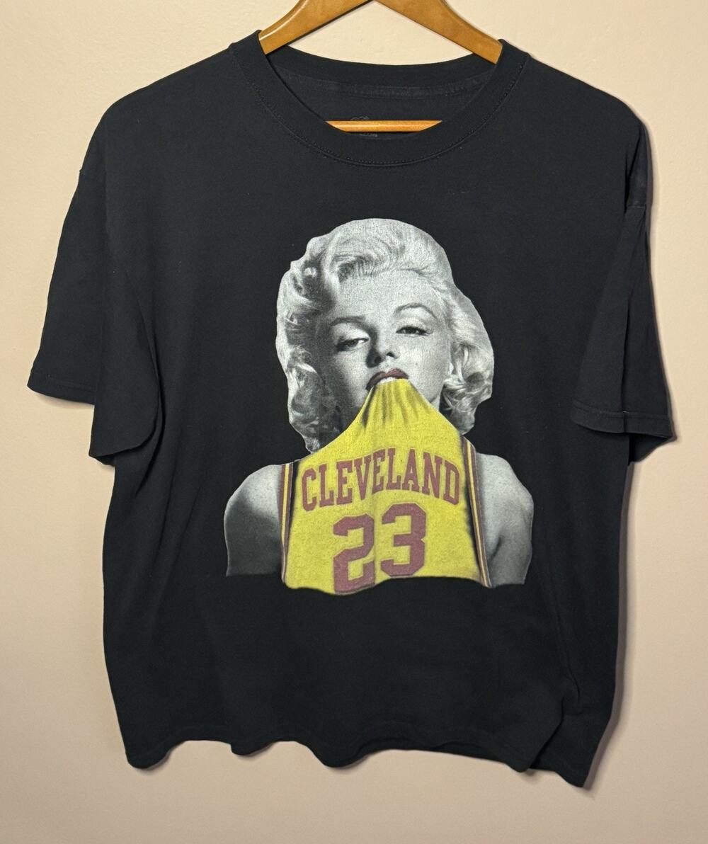FOL Marilyn Monroe Lebron James Cleveland Cavaliers Black T-shirt XL